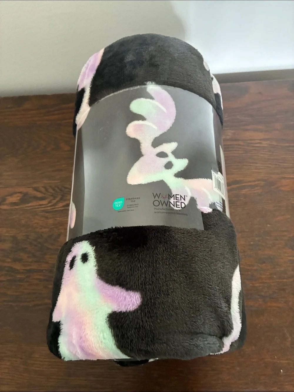 NWT-Black w/ Iridescent Ghosts, Bats, Cats & Dogs- Oversized Throw Blanket 60x72